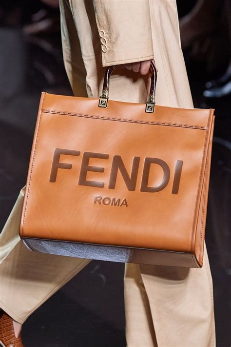 marca fendi precios|Fendi shopper.